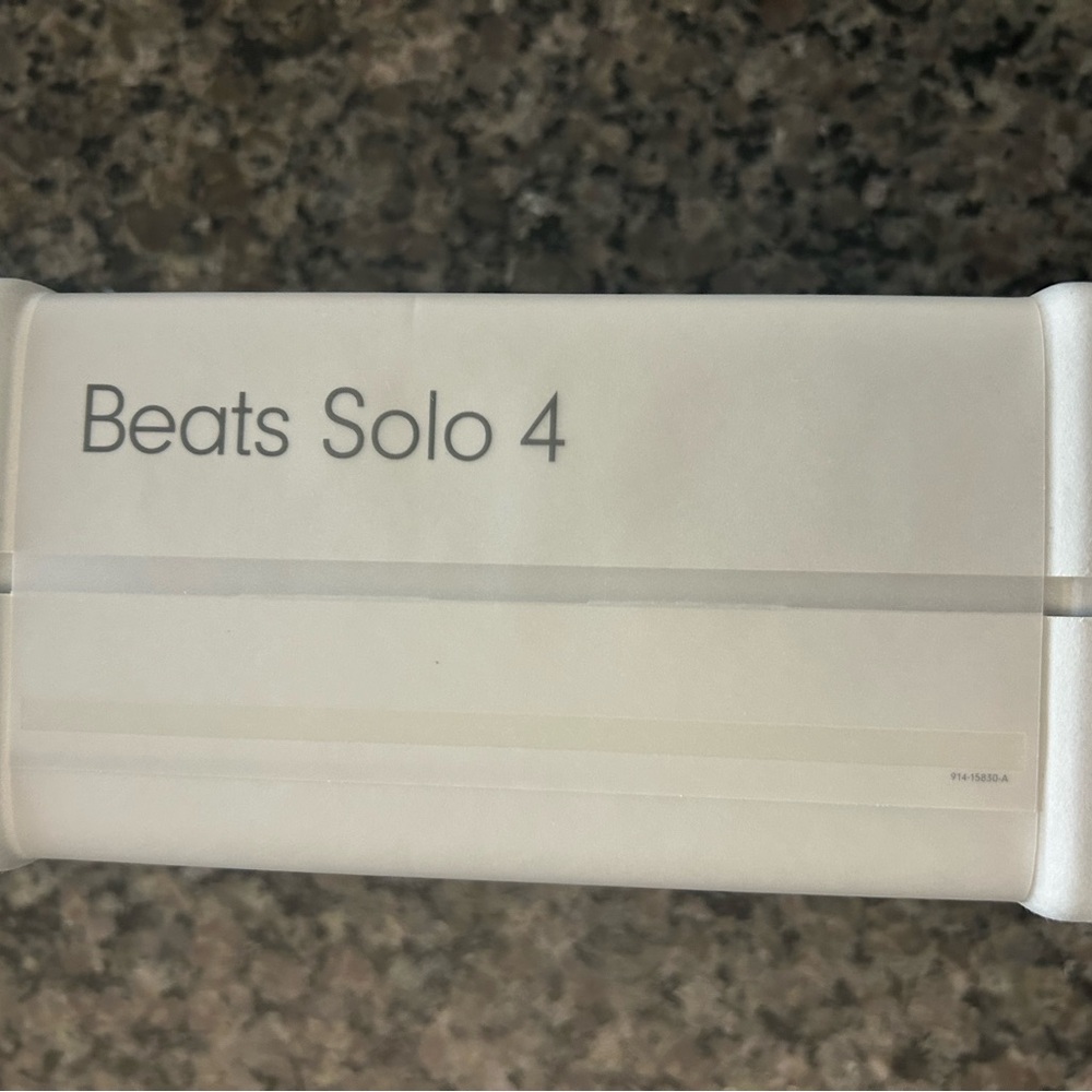 NWT Beats Solo 4 Wireless Headphones - White - Never Opened Brand New! - Picture 2 of 4
